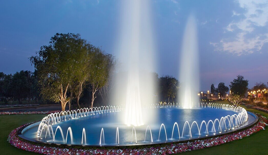 2-central-park-flower-valley.jpg